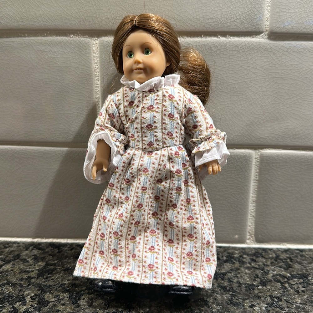 American girl mini doll 1st edition, Filicity